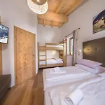 Chalet Family In Neukirchen With Sauna Neukirchen am Großvenediger